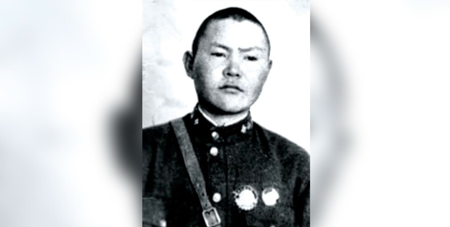 Эрэлхэг тагнуулчаасаа харамласан цол